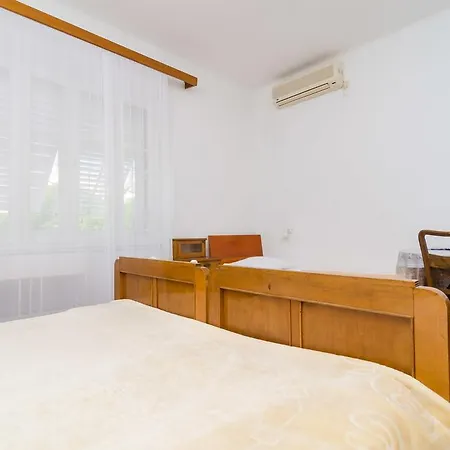 Ivo 1 Gasthuis Dubrovnik